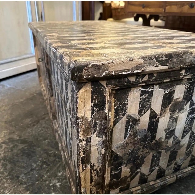 Wood Late 19th Century Black and White Lacquered Wood Florentine Blanket Chest For Sale - Image 7 of 15