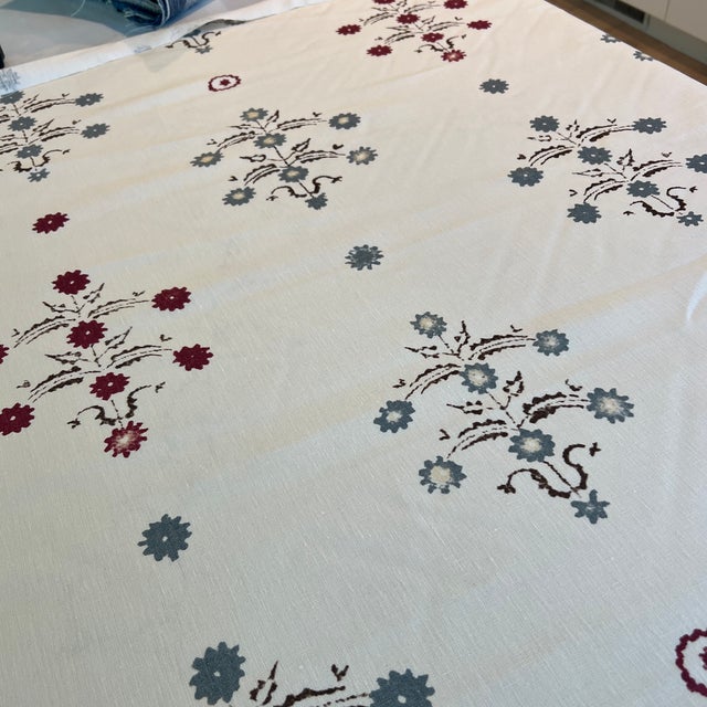 English English Designer Penny Morrison Yasmina Linen Fabric - 1 3/8 Yards For Sale - Image 3 of 6