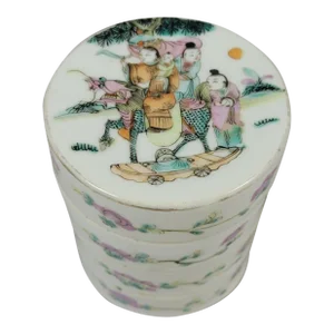 Chinese Famille Rose Porcelain Stacking Box With Qilin, Qing Dy