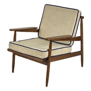 Solid Wood Wanut Tone Mid Century Chair For Sale
