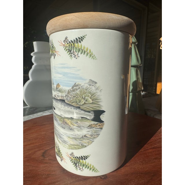 Vintage Portmeirion pottery canister with solid wood lid and fish and fern illustration design. From the "Compleat Angler"...