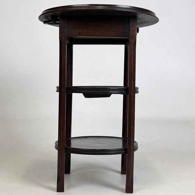 Brown Antique English Edwardian Oak Round Side Table, 1900s For Sale - Image 8 of 13