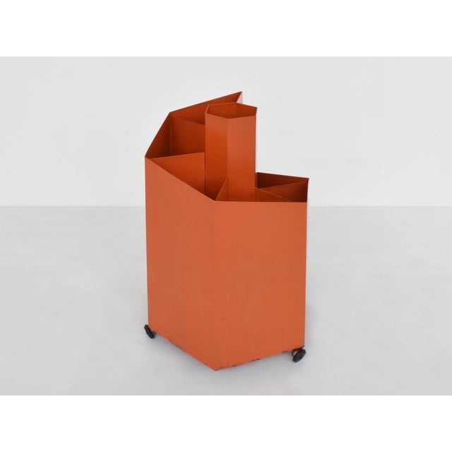 Large Mod. Snail Cardholder on Wheels, 1970 For Sale - Image 4 of 4