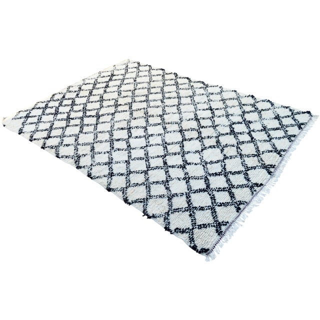 Mid 20th Century Vintage Moroccan Rug - 5'10'' X 8'3'' For Sale - Image 9 of 13