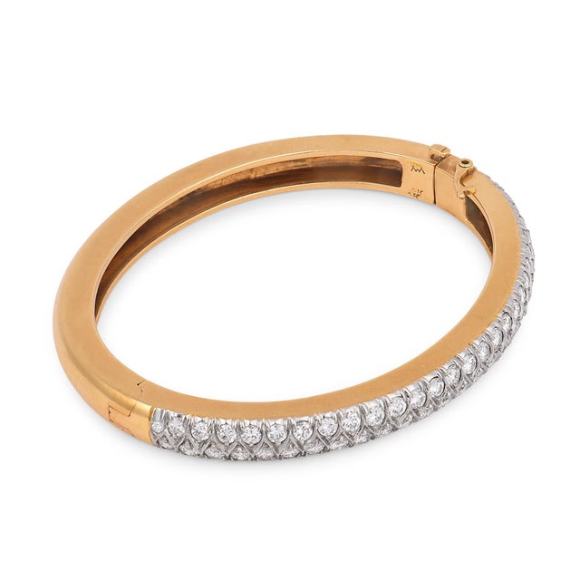 Contemporary Vintage Diamond 14k Yellow Gold Bangle Bracelet For Sale - Image 3 of 5