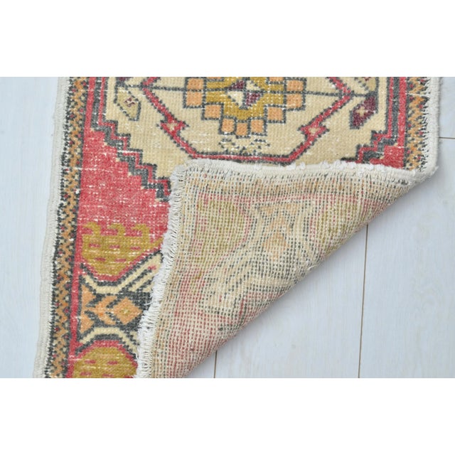 1960s Turkish Handmade Wool Red Small Rug For Sale - Image 5 of 6