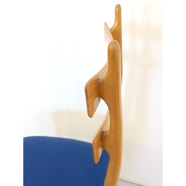 Vintage Maple Dining Chairs with Ultramarine Blue Fabric, 1950s, Set of 5 For Sale - Image 8 of 11