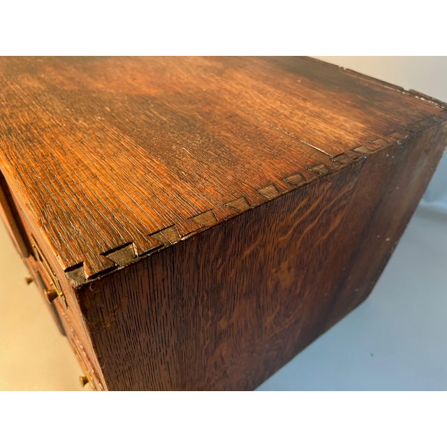 Arts & Crafts 5 Drawer Card Catalog File Quarter Sawn Tiger Oak 1920s For Sale - Image 3 of 6