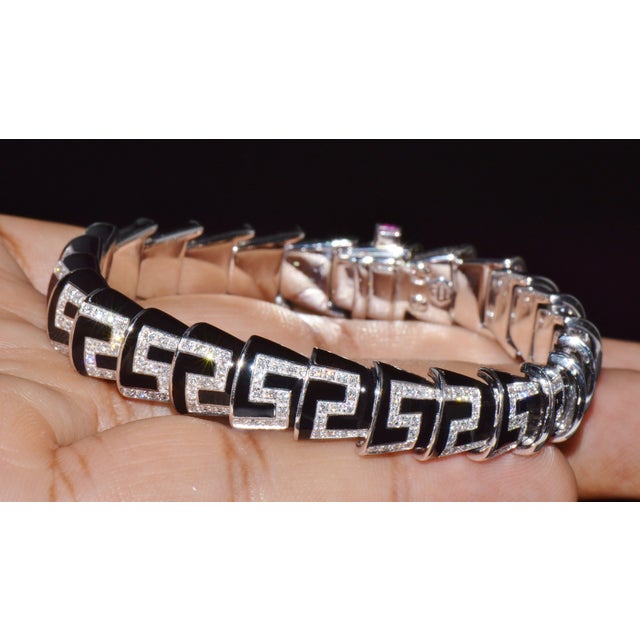 Late 20th Century Authentic Roberto Coin Cobra 1.78ct Diamond & Black Enamel Bracelet in Solid 18k White Gold For Sale - Image 10 of 16