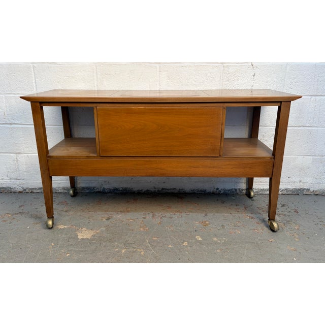 Mid 20th Century Modern Walnut Server Bar Cart by White Furniture Co. For Sale - Image 18 of 18