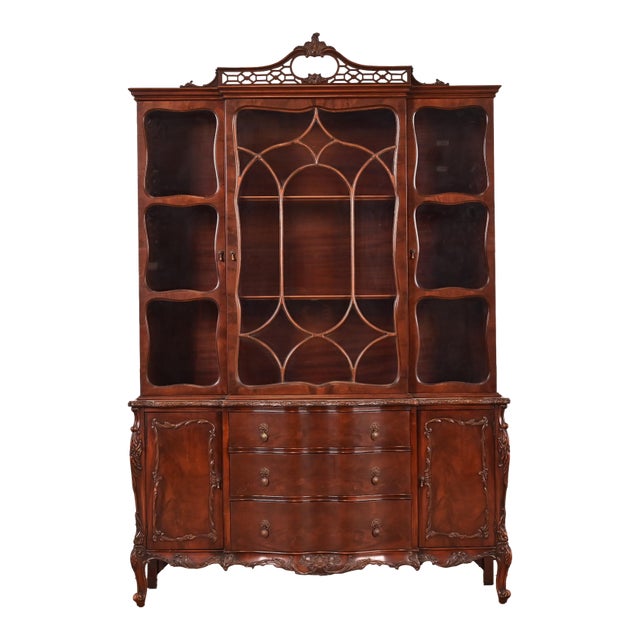 Romweber Antique French Provincial Louis XV Carved Mahogany Breakfront Bookcase Cabinet, Circa 1920s For Sale