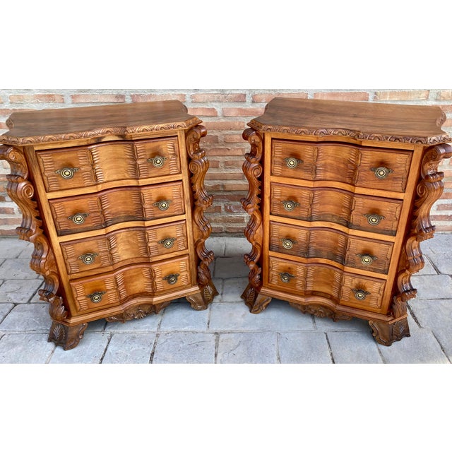 Early 20th Century Italian Burl Walnut and Fruitwood Bedside Commodes, Set of 2 For Sale - Image 9 of 18