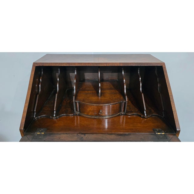Queen Anne Burr Walnut Bureau, 1910 For Sale - Image 4 of 16