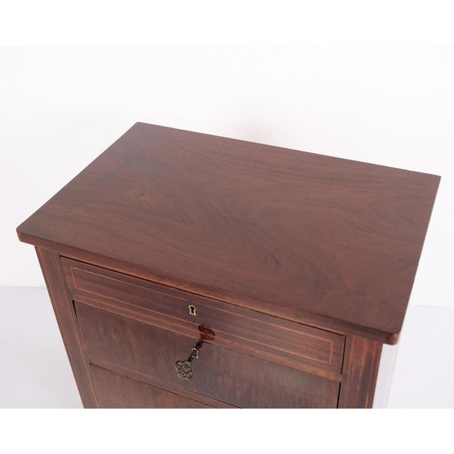 Antique Mahogany Chest of 4 Drawers with Tapered Legs, 1860s For Sale - Image 3 of 11