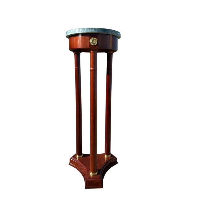 Vintage Bombay Company Regency-Style Mahogany Pedestal Stand With Green Marble Top For Sale - Image 6 of 10