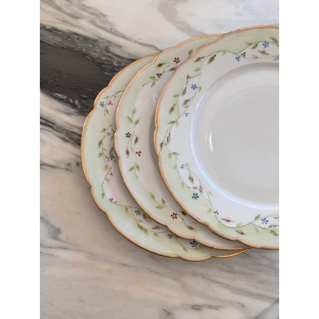 Antique Ginori Made in Italy Gold Gilt Hand Painted Plates - Set of 8 For Sale In Seattle - Image 6 of 15