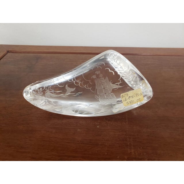 Traditional Vintage New England Crystal Co German Intaglio Etched Art Glass Sailing Ship Paperweight For Sale - Image 3 of 8