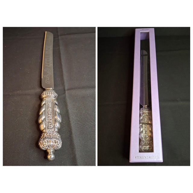 Up for sale is a stunning modern Israeli sterling silver (.925) handle Challah knife by Mazòn Judaica, presented in its...
