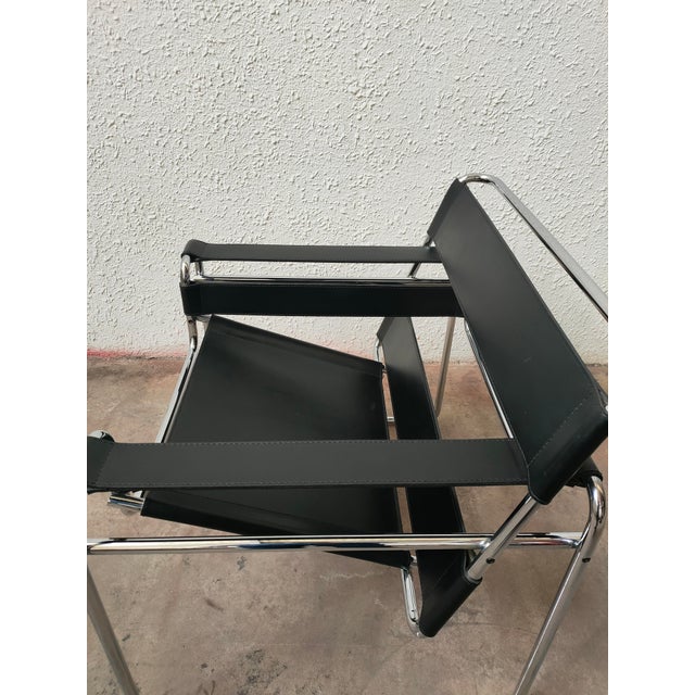Black Mid-Century Modern Wassily Chair by Marcel Breuer for Knoll International, 1980 For Sale - Image 8 of 10