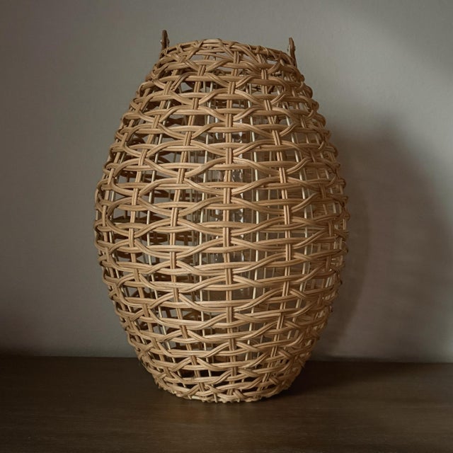 Contemporary Late 20th Century Two’s Company Oval Rattan Lantern With Leather Look Handle and Glass Insert For Sale - Image 3 of 4