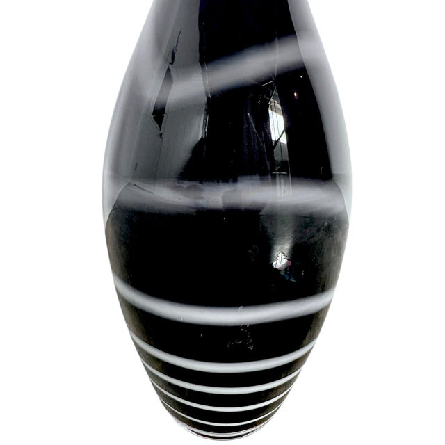 Abstract 1970s Polish Art Glass: Monochrome Ribbon Vase For Sale - Image 3 of 10