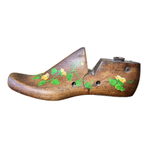 Vintage Nunn Bush Wooden Folk Art Decorated Shoe Form
