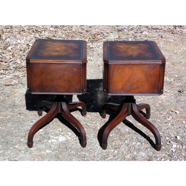 Vintage Pair Weiman Federal Regency Mahogany Leather Top End Tables