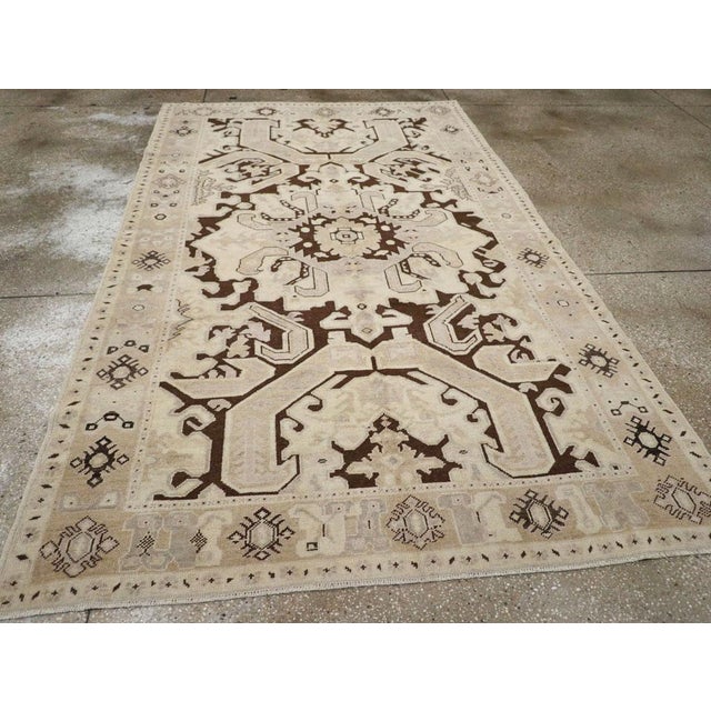 Textile Galerie Shabab Collection Mid-20th Century Turkish Anatolian Gallery Rug For Sale - Image 7 of 10