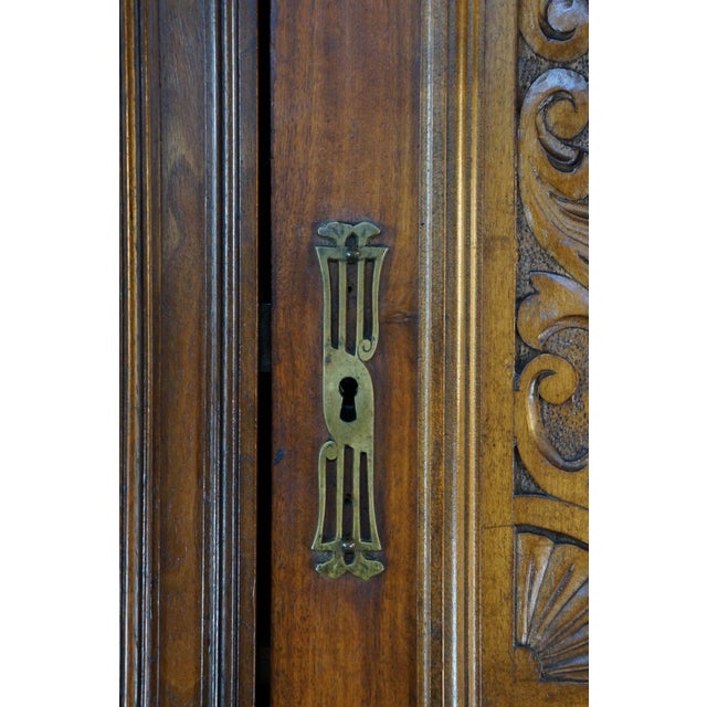 Antique 19th C. French Renaissance Revival Carved Walnut Buffet Hutch Cupboard For Sale - Image 10 of 18
