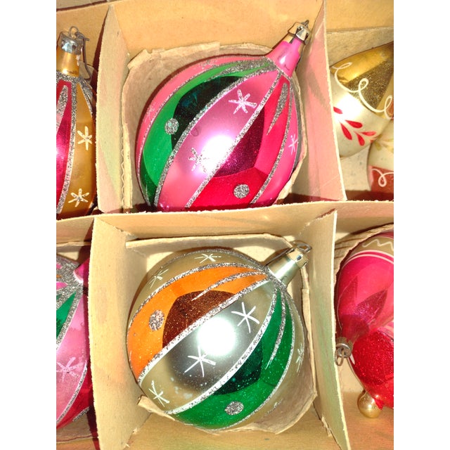 Mid 20th Century Rich Colored Glass Tree Ornaments in Original Box For Sale - Image 5 of 17