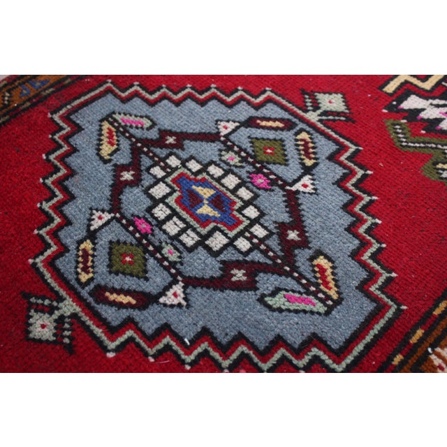 1960s Turkish Vintage Traditional Oushak Doormat Rug For Sale - Image 9 of 13