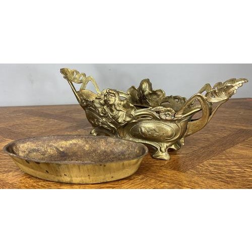 French Art Nouveau Jardiniere in Brass For Sale - Image 13 of 15