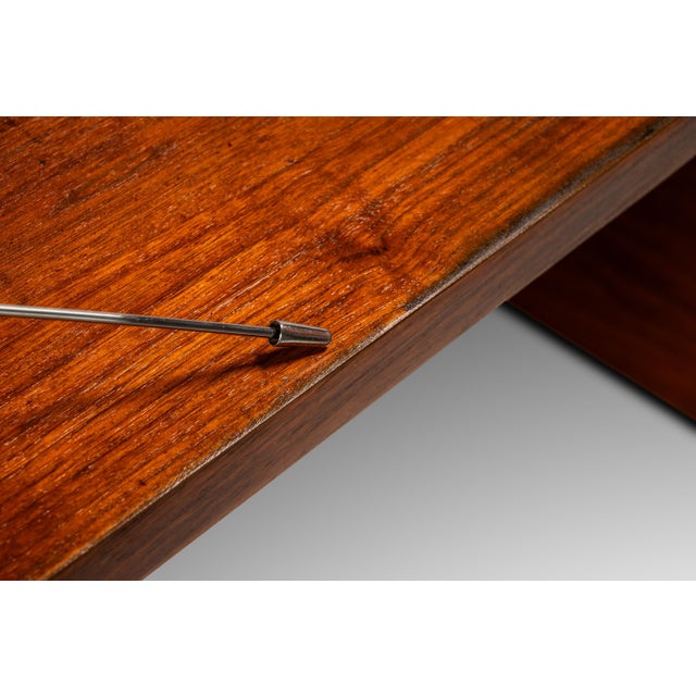Rare Restored Substantial Mid-Century Modern Executive Desk in Walnut by Edward Wormley for Dunbar, Usa, C. 1950s For Sale In Orlando - Image 6 of 18