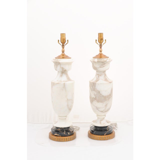 White Pair of Exquisite 1930s Italian Marble Urns For Sale - Image 8 of 11