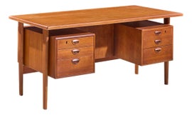 Example of Executive Desks
