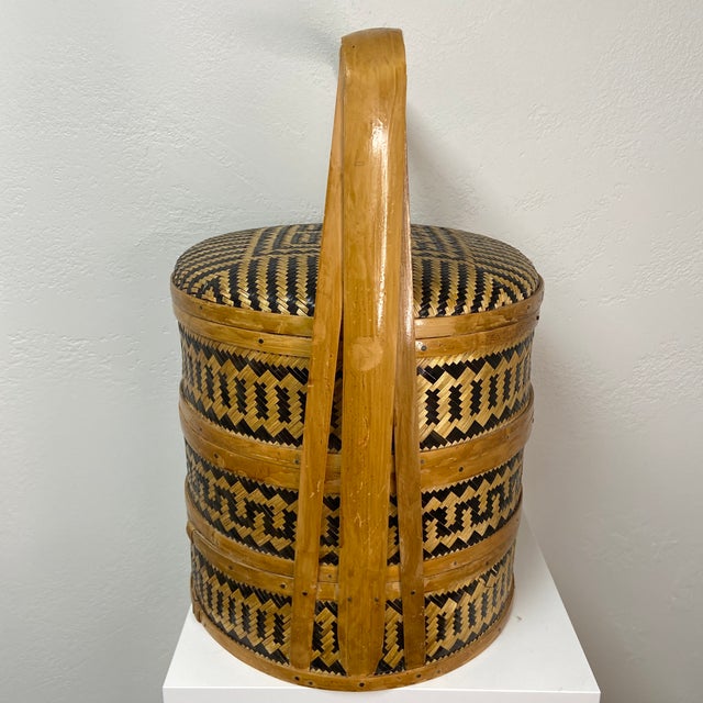 Chinese Vintage Double Happiness 3 Tier Woven Wedding Tiffin Basket For Sale - Image 3 of 12