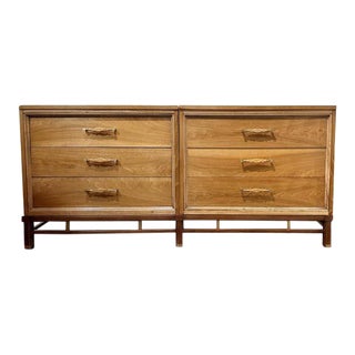 Large Midcentury American of Martinsville Dresser For Sale