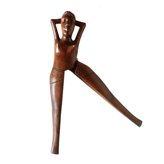 Vintage Handcarved Wooden Female Nude Nutcracker, in Very Good conditions. Designed 1980 to 1989