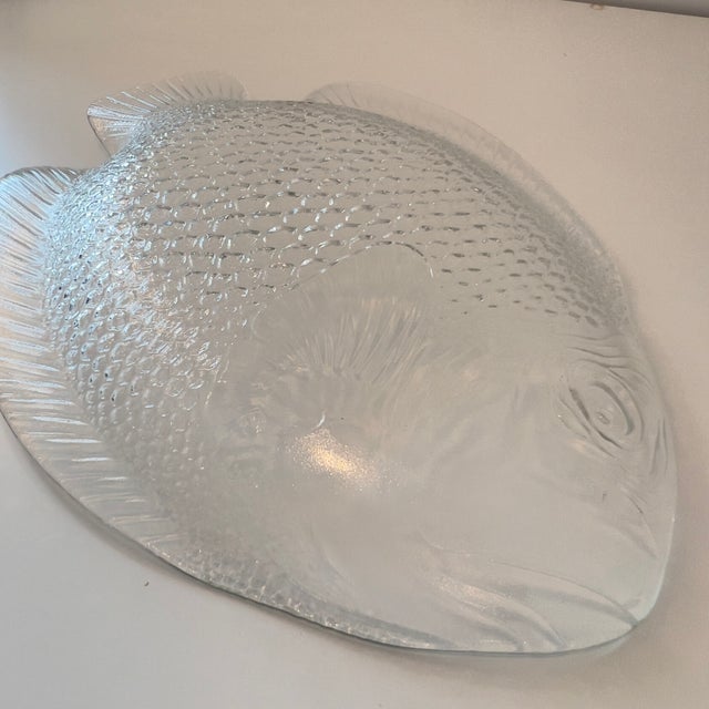 Vintage 1970s Arcoroc Clear Glass “Poisson” Textured Fish Platter Made in France For Sale - Image 10 of 14
