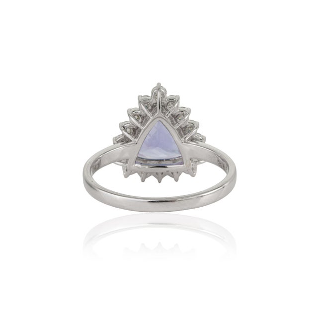 Victorian 1.38ct Trillion-Cut Tanzanite & Diamond Halo Ring 18k White Gold Size 6.5 For Sale - Image 9 of 16