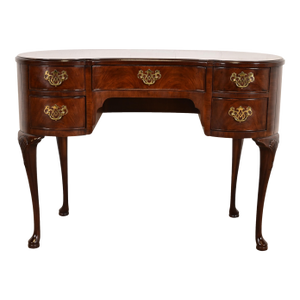 Henredon Queen Anne Mahogany Kidney Shaped Desk or Vanity
