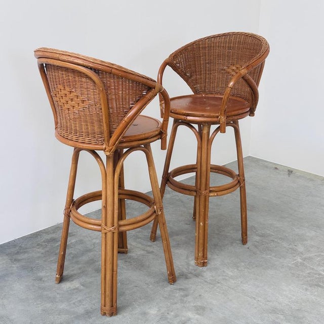 Swivel Rattan Bar Stools, France, 1970s, Set of 2 For Sale - Image 4 of 13