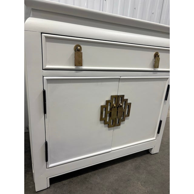 1980s 1980s Vintage Chin Hua Nightstands by Century Furniture- A Pair For Sale - Image 5 of 12