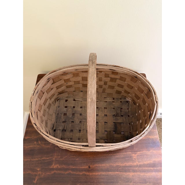Brown Early 20th Century Split Oak Gathering Basket With Warm Patina For Sale - Image 8 of 9