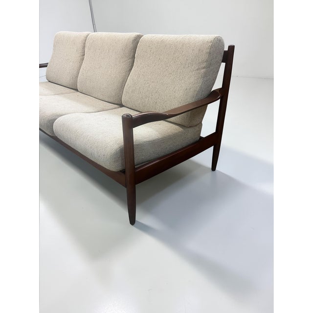 Sculptural Danish Sofa in the style of Arne Vodder & Grete Jalk, Denmark, 1960s For Sale - Image 6 of 15