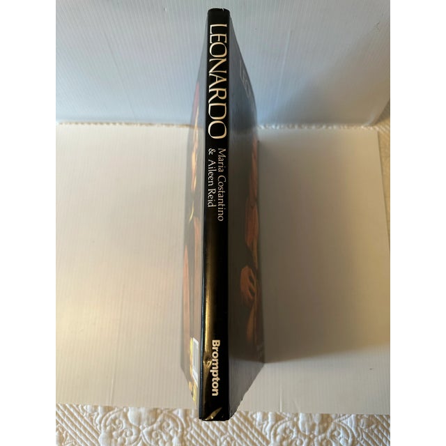 Large coffee table book on the life and paintings drawings of Leonardo da Vinci