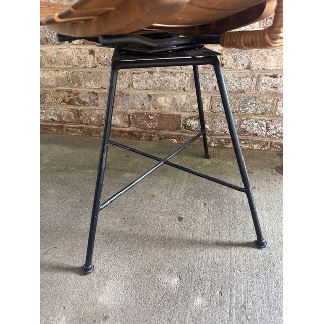1960s Arthur Umanoff Rush, Iron, and Walnut Slat Swivel Chair For Sale - Image 11 of 12