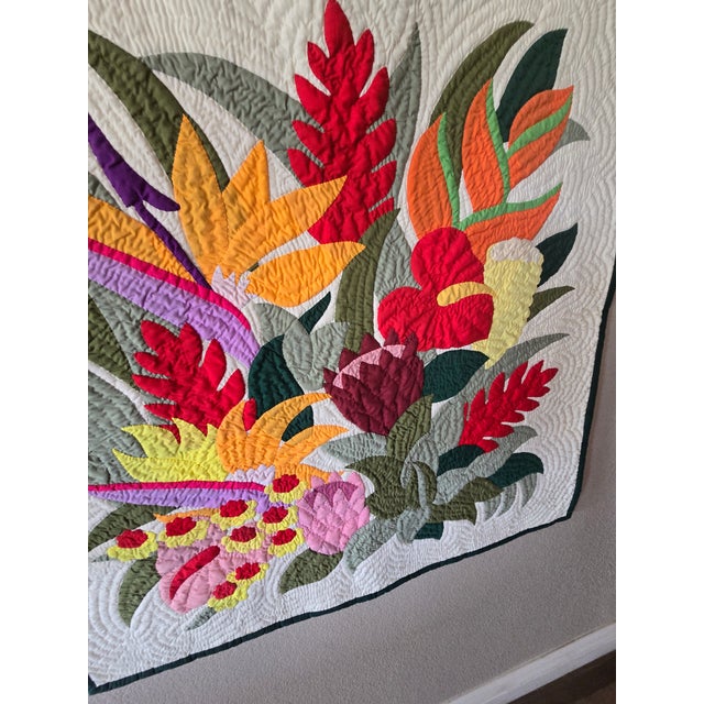 Late 20th Century Colorful Hawaiian Quilted Wall Hanging For Sale In Palm Springs - Image 6 of 10