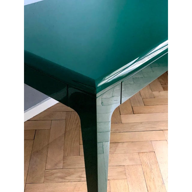 This classic table shape has a modern and minimalist design. It was designed by Mariusz Malecki of Studio Ziben. Soft,...