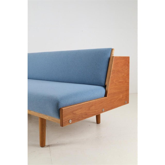 Danish GE 258 Sofa Bed by Hans Wegner for Getama, 1960s For Sale - Image 11 of 18